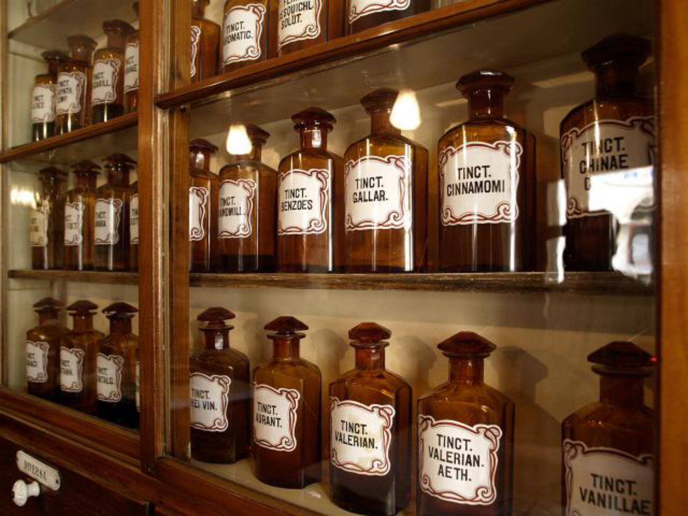 Il museo della farmacia Foletto in valle di Ledro, Camping Azzurro Ledro 